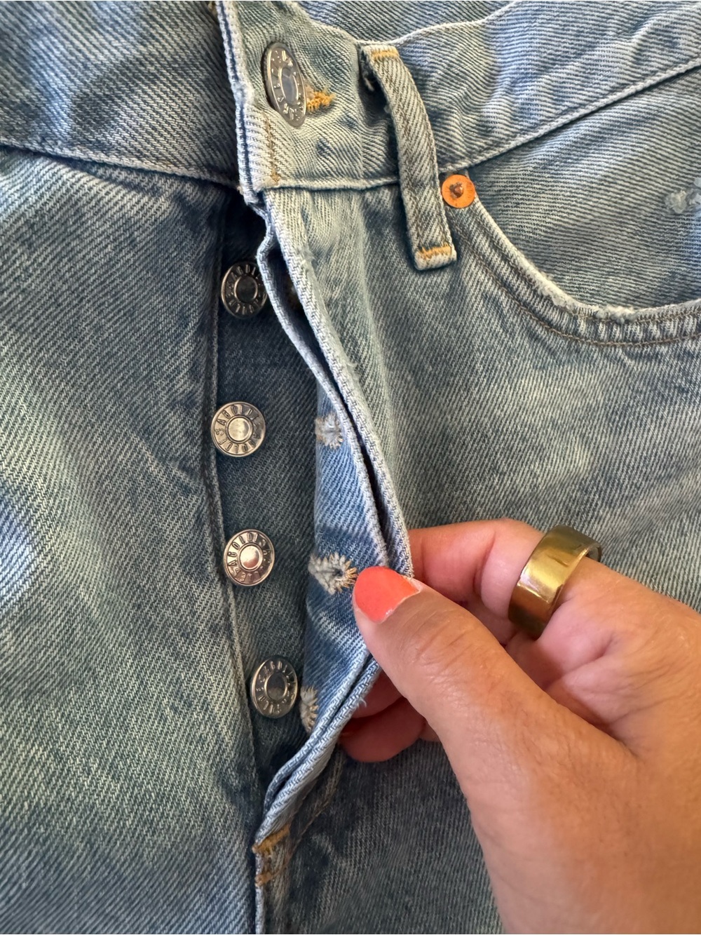NWT AGOLDE Parker Vintage Cut-Off Denim Jean short in Swapmeet Blue size 27 - Picture 10 of 14